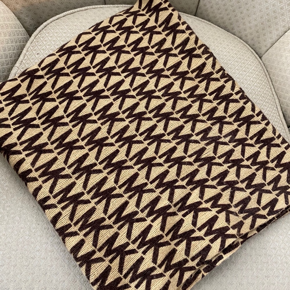 Michael Kors Infinity Scarf